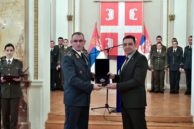 Вулин: Универзитет и Инспекторат одбране стварају војнике